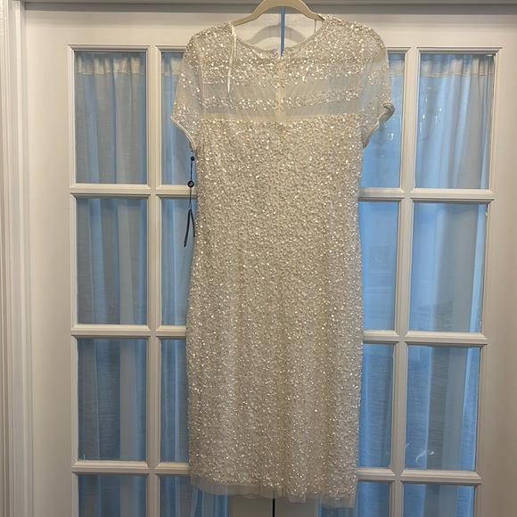 Beautiful NWT Ivory Adrianna Papell 40” dress. - Picture 2 of 4